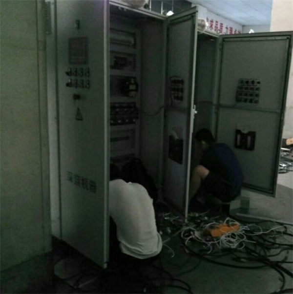 鐵人精神鑄就滿意服務(wù) --致敬深藍(lán)機(jī)器售后服務(wù)團(tuán)隊(duì) 鐵人精神鑄就滿意服務(wù) --致敬深藍(lán)機(jī)器售后服務(wù)團(tuán)隊(duì)